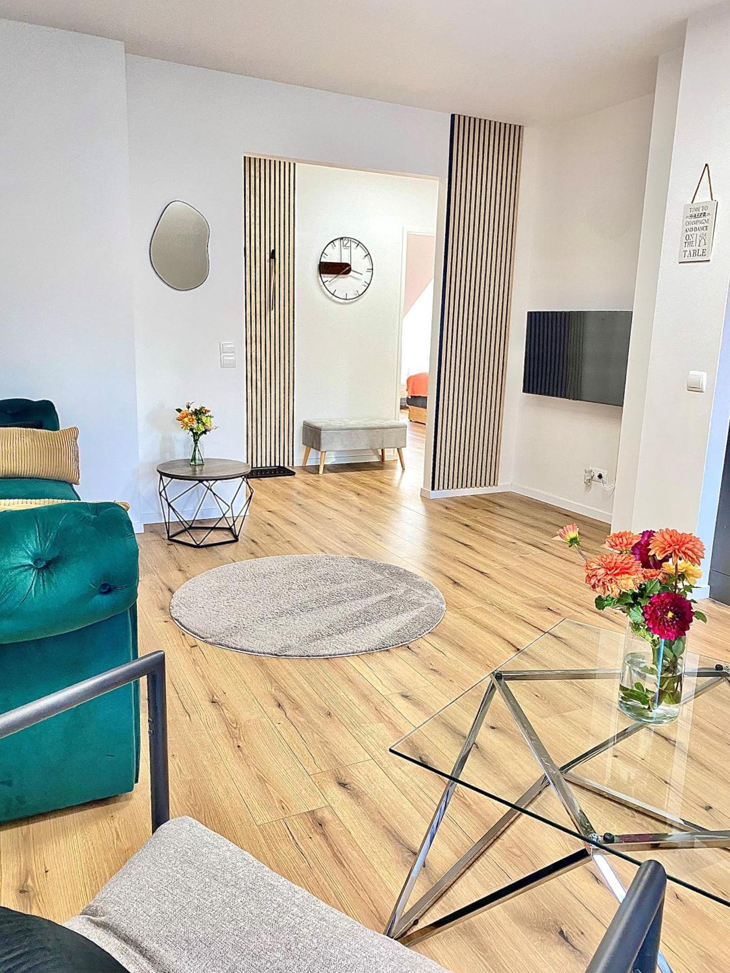 Skyview - Self Check In - Near Centre Apartment